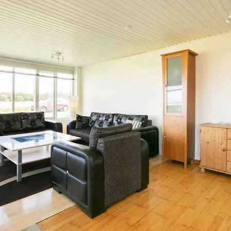 Dom wakacyjny Three-bedroom Holiday In 3 Bogense
