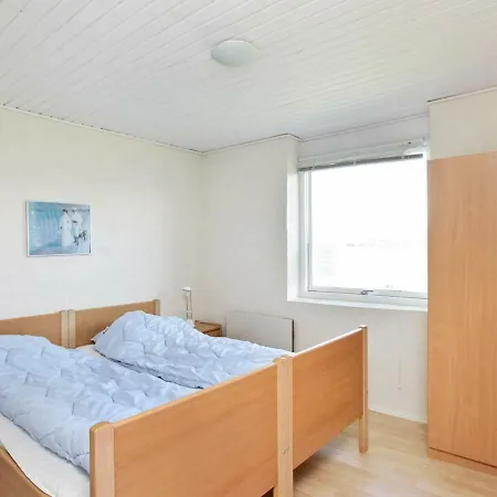 Dom wakacyjny Three-bedroom Holiday In 3 Bogense